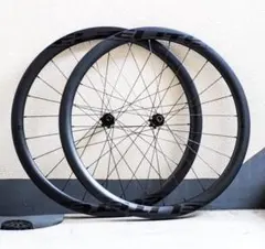 ELITEWHEELS EDGE40D カーボンホイールのサムネイル