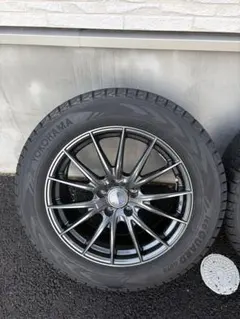 【美品】235/60R18 107Q XL ヨコハマ アイスガードのサムネイル