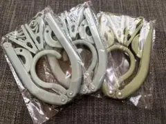 【新品・未使用品】折りたたみ式携帯ハンガー3個セットのサムネイル
