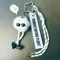 じゃらじゃらキーホルダー　バッグチャーム　キーチャーム　パラコード　白　49B