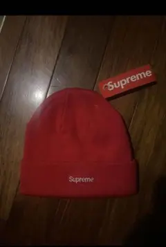 Supreme 赤 ニット帽・ビーニー