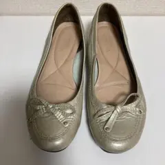 リボン付パンプス