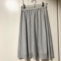 ストライプスカート