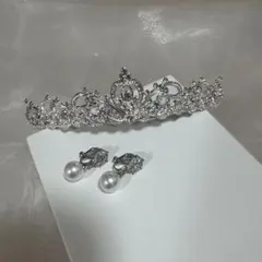 ティアラ　イヤリング　ウェディング　結婚式のサムネイル