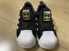 adidas アディダス　スリッポン ブラック/ホワイト