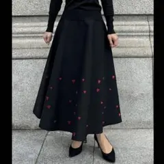 JENNE ジェンヌ　ハート刺繍ニットスカート　ブラックのサムネイル