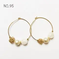 ワイヤーボールとクラック水晶のフープピアス  NO.95
