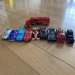 カーズ ミニカー 10台セット トレーラー付き