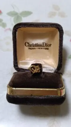 Christian Dior ゴールドピンバッチ　PARIS-NewYorker