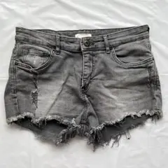 H&M ウォッシュ加工 ダメージデニムショートパンツ グレー