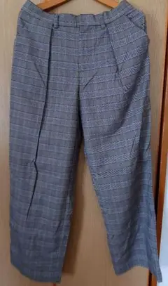 AnyFAM グレー系チェック柄パンツ
