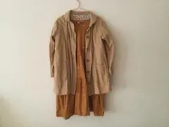 花柄ワンピースとシャツセット