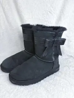 UGG ブラック ムートンブーツ リボン