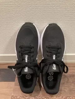 新品　NIKE ナイキ スター ランナー 3 GS ジュニア　黒×白　22.5