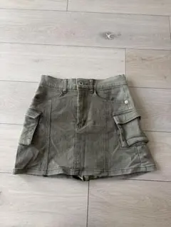 カーキ　デニムスカート