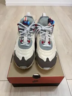 TRAVIS SCOTT × NIKE AIR MAX 270