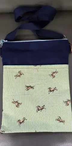 斜めがけバッグ サコッシュ 男性向け 馬柄が素敵なショルダーバッグ