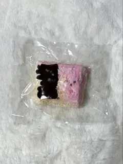 SISIBEBE チョコソースのいちごケーキ　スクイーズ