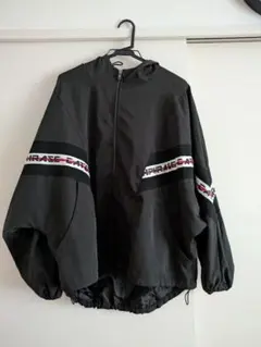 ブラック ナイロンジャケット フード付き