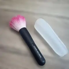 COSME DECORTE フェイスブラシ 専用ケース付きのサムネイル