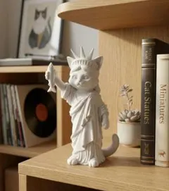 【新品】ミニリバティキャットオブジェ　ホワイト　自由の女神　猫置物