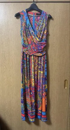 ♥️最終セールロゴ入り♥️レオナールワンピース♥️クリーニング済み ♥️最終セールロゴ入り♥️レオナールワンピース♥️クリーニング済み