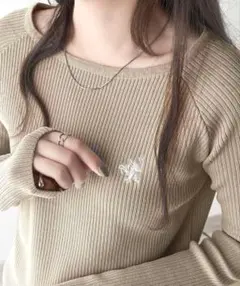 【新品】Classical Elf ワンポイント刺繍 ボートネック長袖リブニット