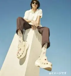 【新品】クロックス（crocs）メガ クラッシュ クロッグ　25cm 7-9