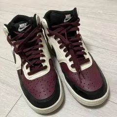 NIKE バーガンディ ハイカットスニーカー