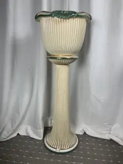 イタリア製アイボリー陶器フラワースタンド - メルカリ