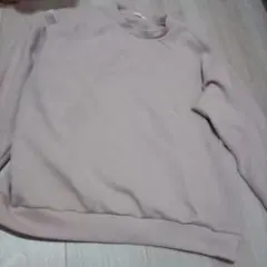 薄いピンク スウェット トレーナー