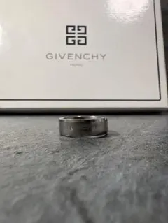 Givenchyリング21号前後