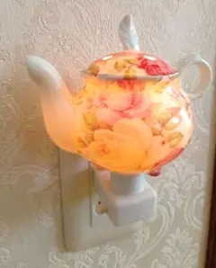 상태좋음 레트로 可愛い陶器のティーポット型ランプ 薔薇 優しい光 常夜灯