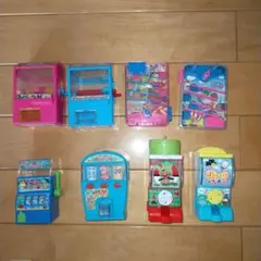 玩具菓子のケース8個　クレーンゲーム/ガチャガチャ/自販機/ジュースサーバーのサムネイル