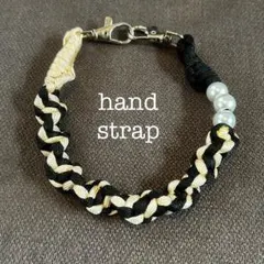 ハンドストラップ　パラコード　ハンドメイド