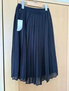 【新品未使用】UNIQLO ブラック シフォンプリーツミディスカート M