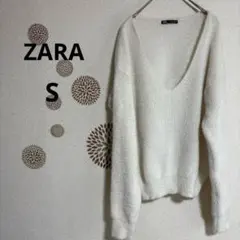 219【ザラ】Vネック 長袖ニットセーター　ふわふわトップス　ホワイト　S