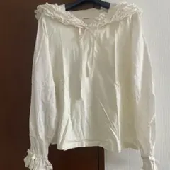 ♡ピンクハウス♡ フリルフード付きカットソー　アイボリーのサムネイル