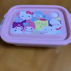 新品サンリオキャラクターズ フタをしたままレンジで使えるフードコンテナ ピンクのサムネイル