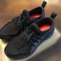 PUMA SOFTFOAM ブラック スニーカー　23センチ