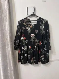 （極美品）花柄　ペプラム　完売品です