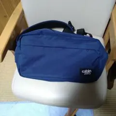 キャビンゼロ　CROSS BODY 11L ネイビー