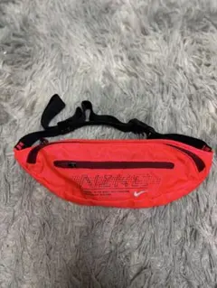 Nike ボディバッグ