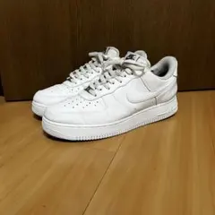ナイキ エアフォース1 ’07 ホワイト28cm FLYEASEのサムネイル