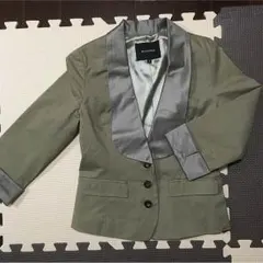 ローズバットのベージュジャケットのサムネイル
