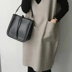 ベージュ Vネック ワンピース ブラッククールネック長袖カットソー セット⭐︎新品