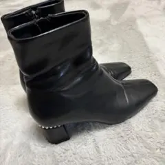 RANDA 黒レザービジュー付きブーツ