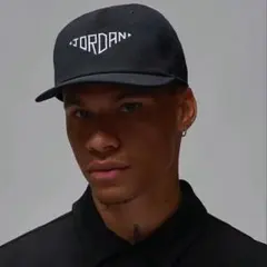 NIKE JORDAN 黒 ベースボールキャップ