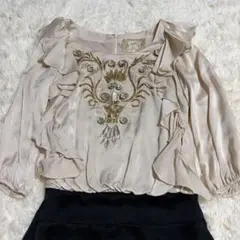美品✨ヴェロフォンナ ワンピース ビジュー 刺繍 フリル バイカラー Mのサムネイル
