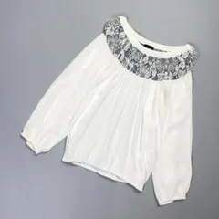 美品 PAOLA FRANI 花柄レースブラウス 白 サイズ38*OD286のサムネイル